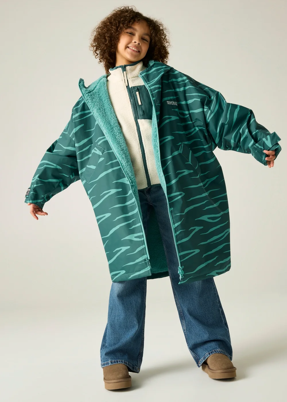 Regatta Turquoise Junior Waterproof Changing Robe (3-13 years) - 9-13 Yrs Image 1