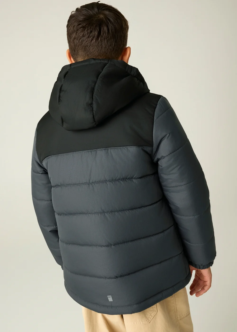 Regatta Black/Grey Lofthouse Insulated Jacket (3-13 years) - 7-8 Yrs Image 2