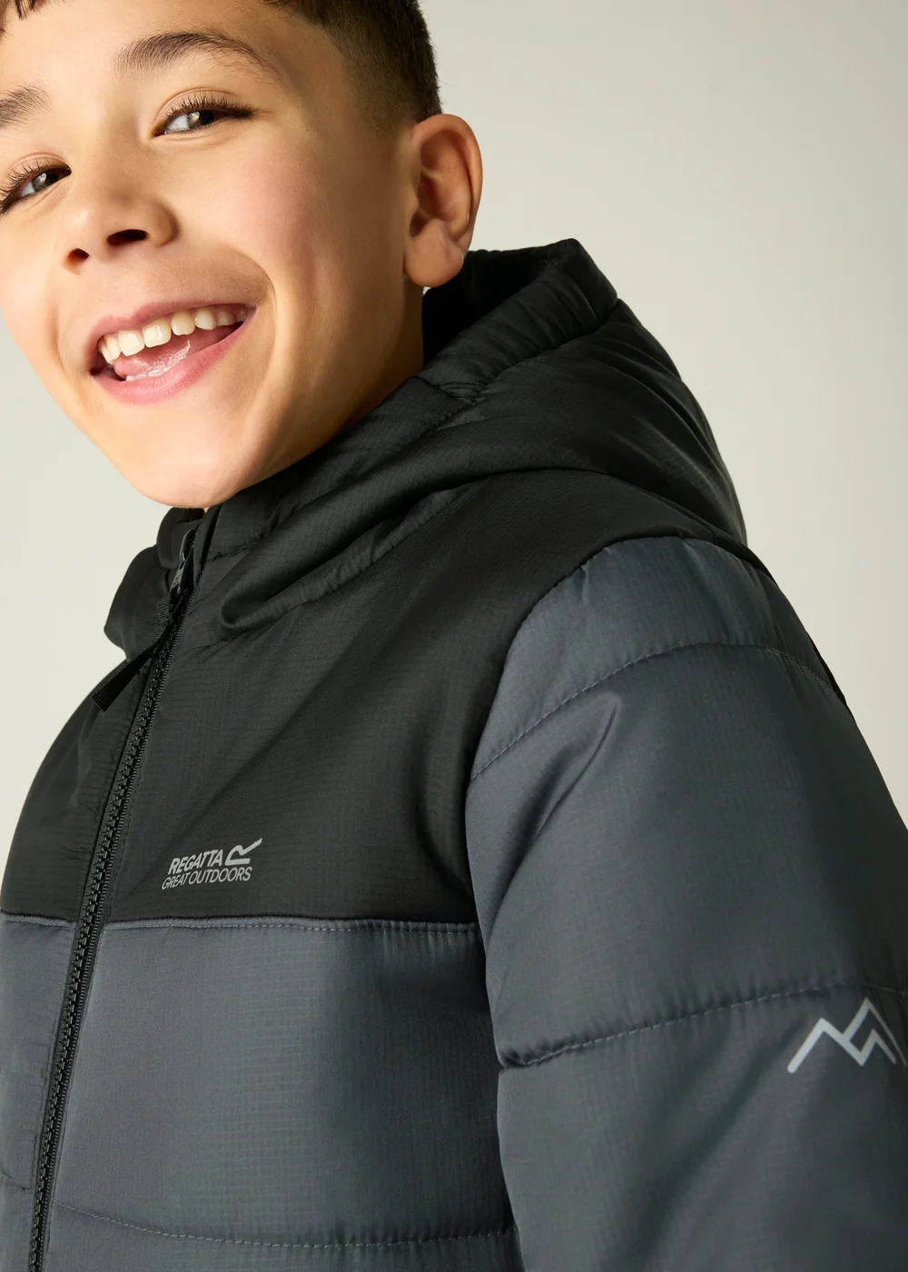 Regatta Black/Grey Lofthouse Insulated Jacket (3-13 years) - 7-8 Yrs Image 6