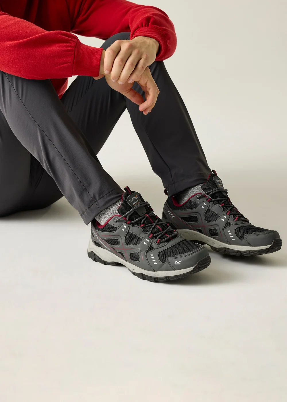 Regatta Grey/Black Vendeavour Waterproof Shoes - 7 Image 3