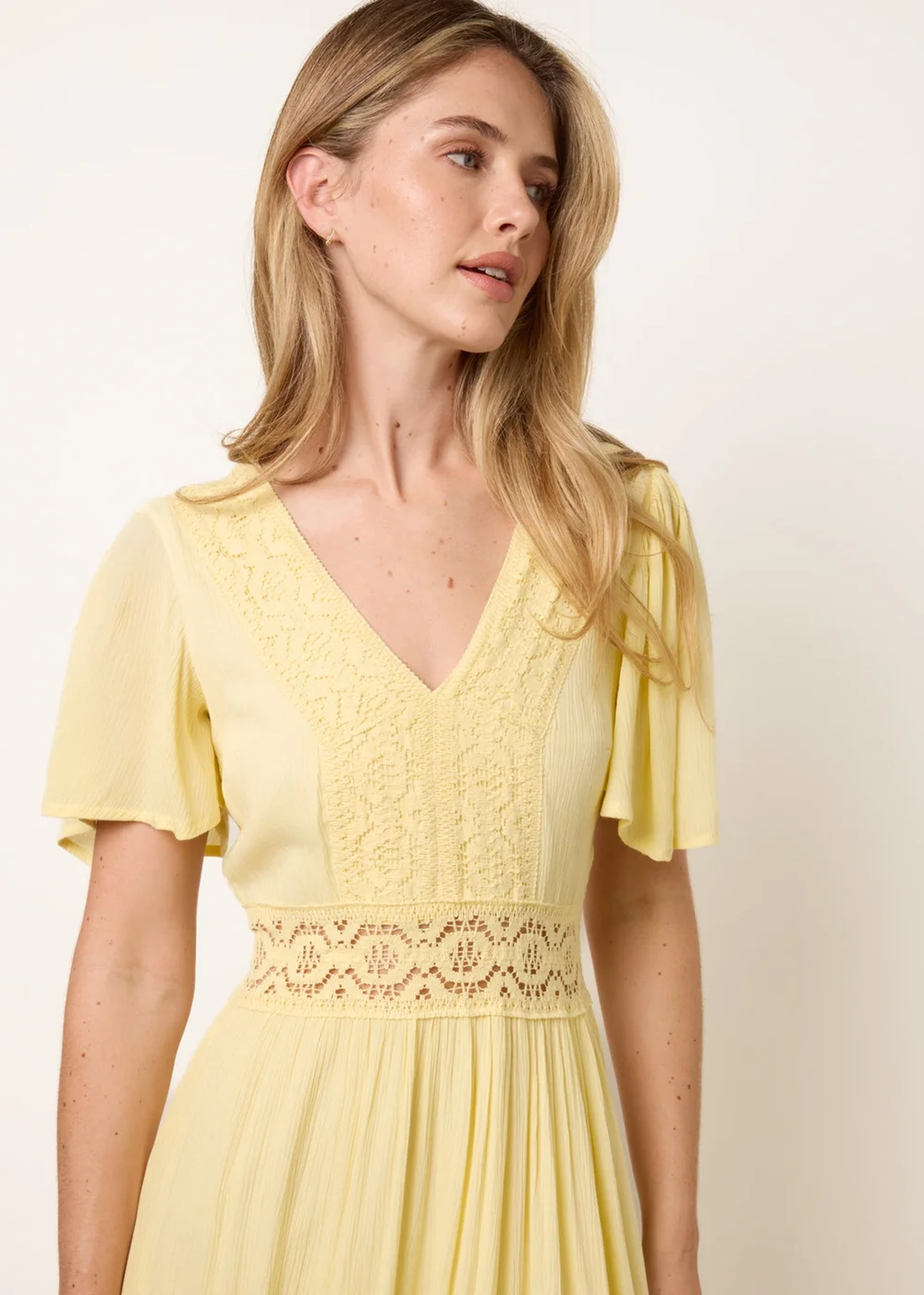 Blue Vanilla Yellow V-Neck Tiered Crochet Detail Maxi Dress - M Image 3