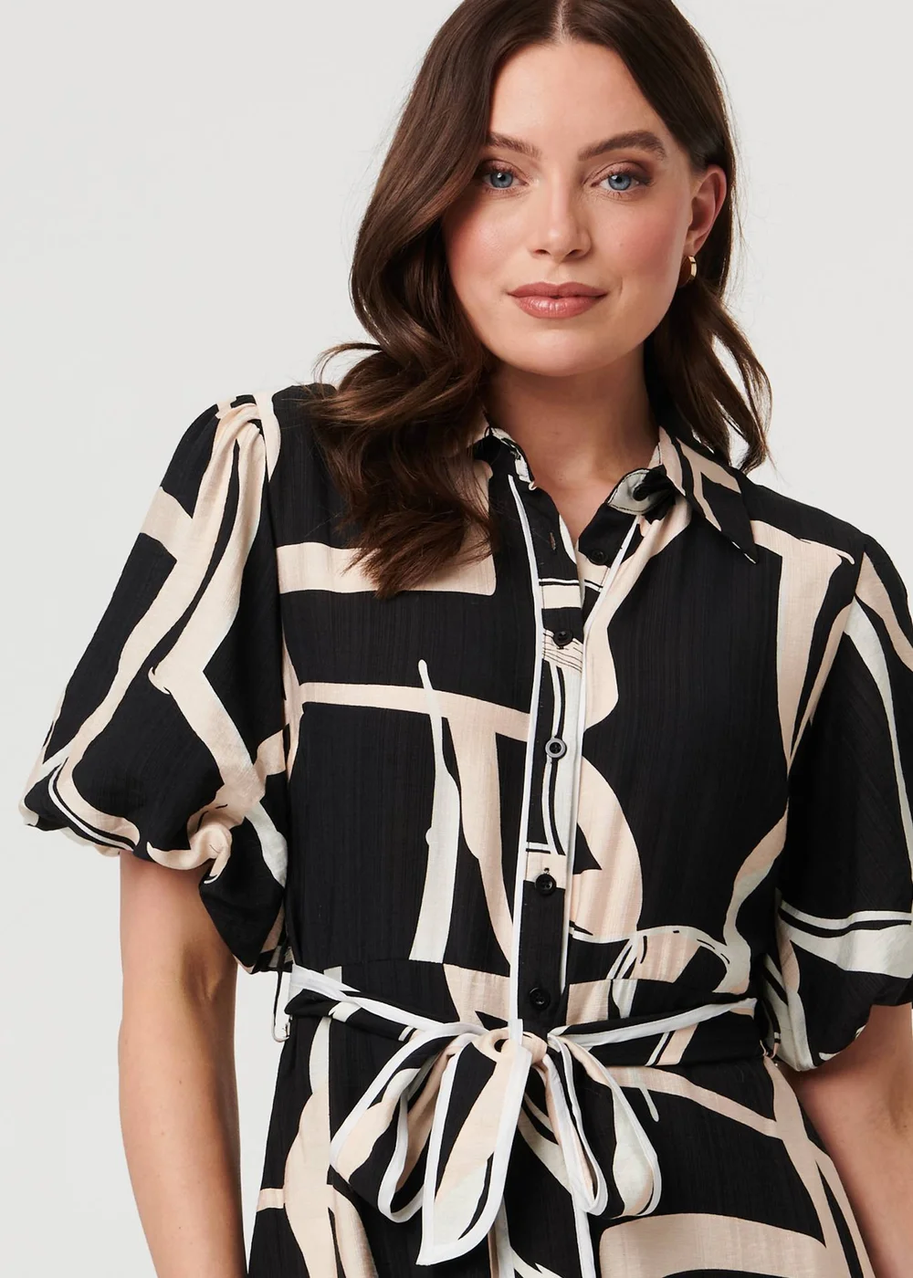 Izabel London Black Geo Print Puff Sleeve Tie Midi Dress - 18 Image 3