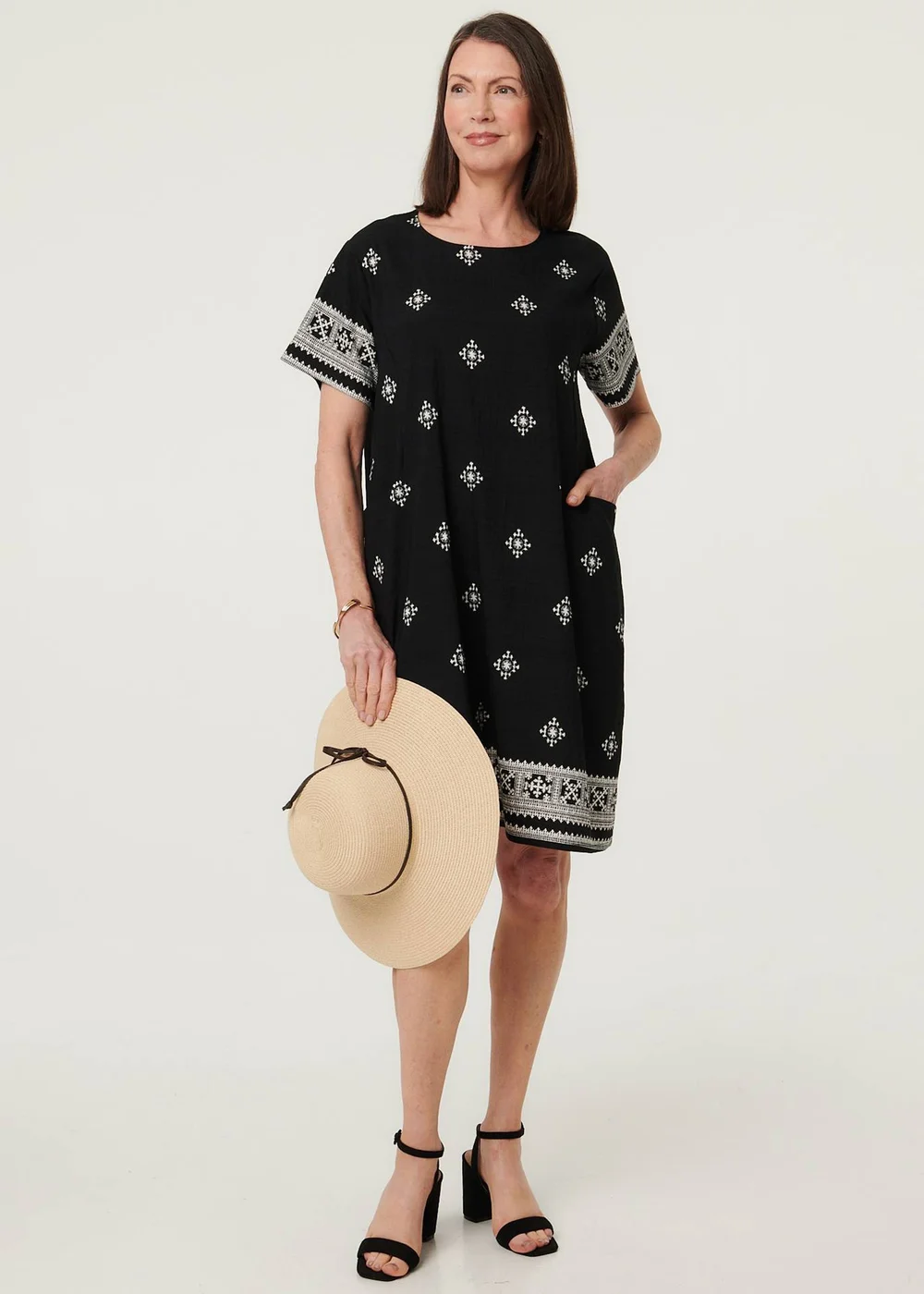 Izabel London Black Border Printed Knee Length Shift Dress - 16 Image 1