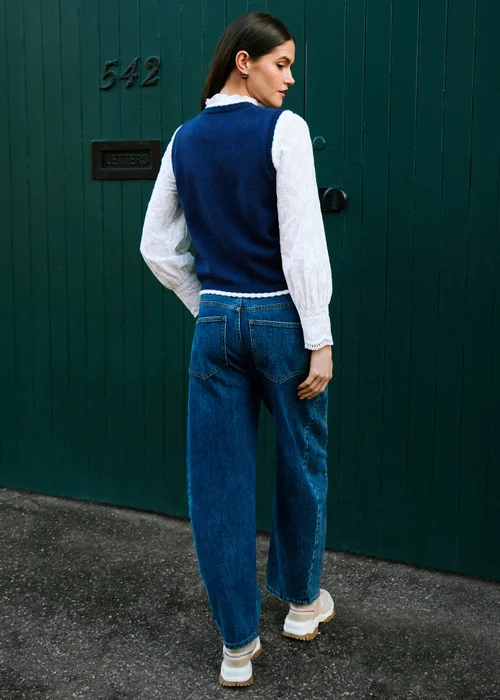 Yumi Navy Embroidered Knitted Waistcoat - S Image 4
