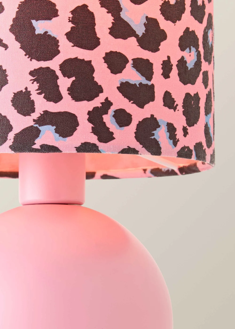 ValueLights Miley Pink Leopard Table Lamp With Warm White Bulb - One Size Image 4