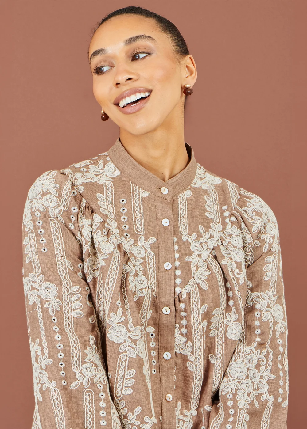 Yumi Brown Embroidered Floral Relaxed Shirt - XL Image 3