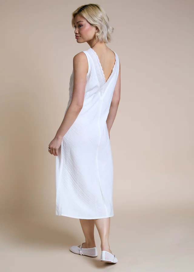 Neon Rose White V-Neck Lace Detail Midaxi Dress