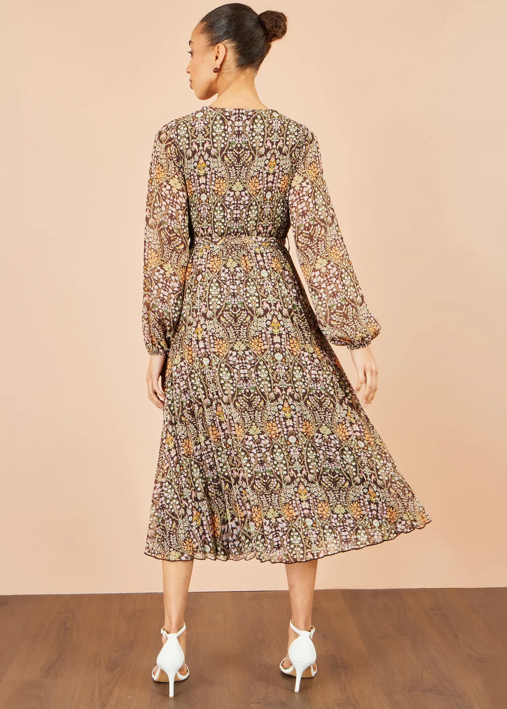 Yumi Brown Ditsy Floral Pleated Midi Dress - 12 Image 4
