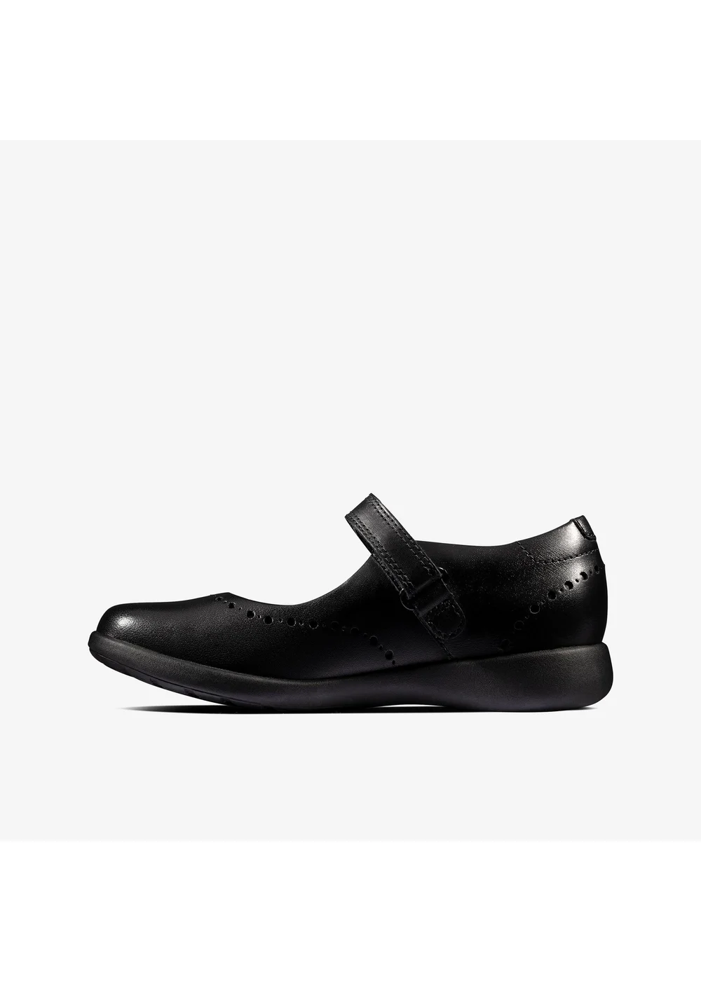 Clarks School Etch Craft Kid Black Leather Narrow - 10.5 Infants Image 2