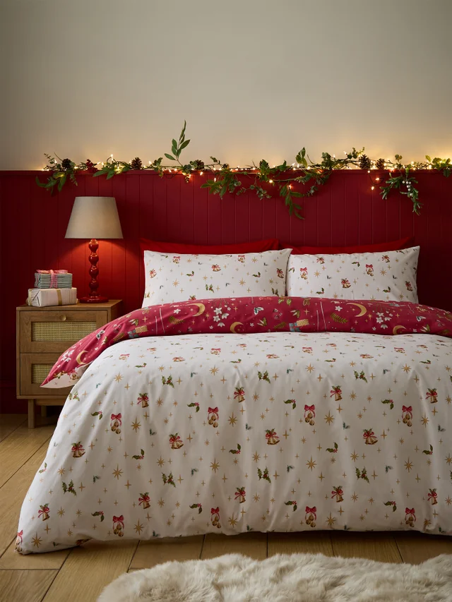 Catherine Lansfield Christmas Enchanted Twilight Reversible Duvet Cover Set Red
