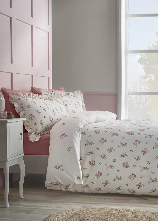 Catherine Lansfield Brushed Ditsy Floral Cotton Reversible Duvet Cover Set Pink