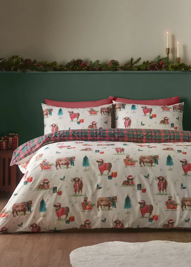 Catherine Lansfield Christmas Highland Cow Reversible Duvet Cover Set Natural