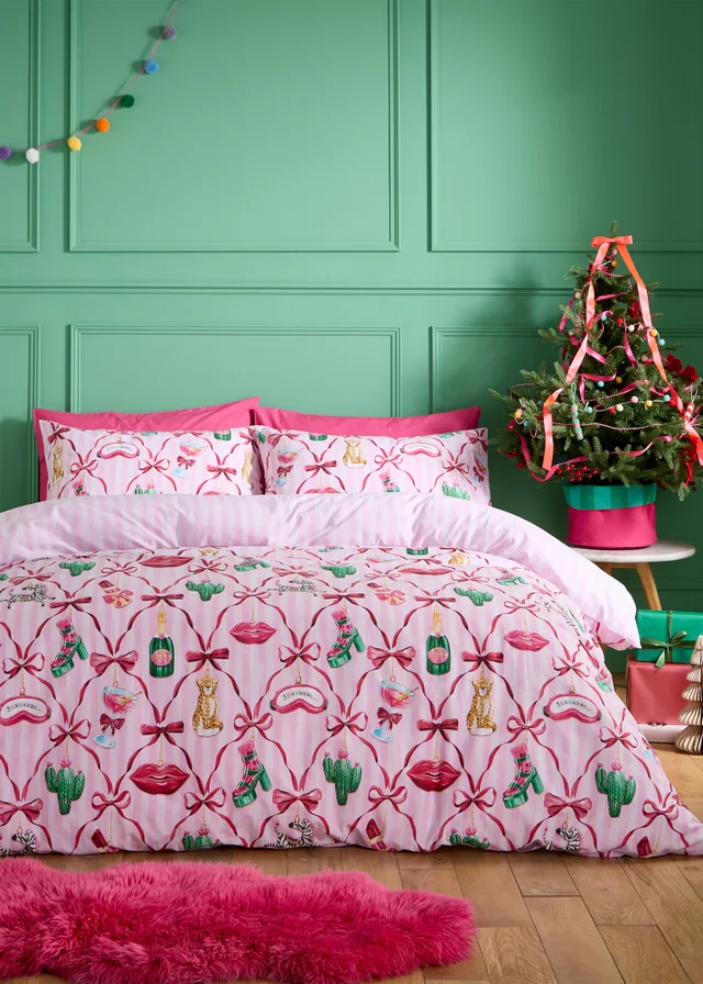 Catherine Lansfield Christmas Kitsch Reversible Duvet Cover Set Pink