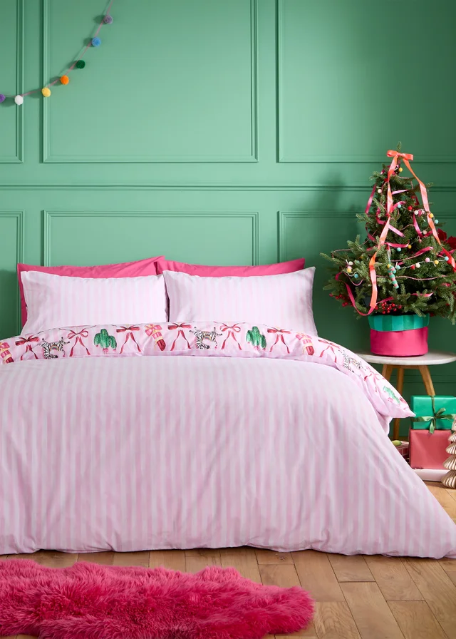 Catherine Lansfield Christmas Kitsch Reversible Duvet Cover Set Pink