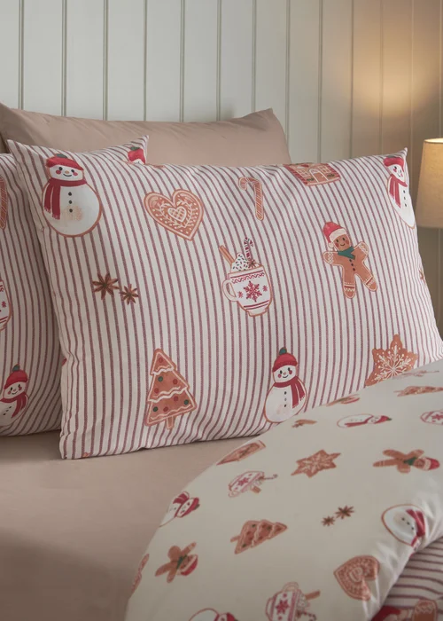 Catherine Lansfield Christmas Gingerbread Stripe Reversible Duvet Cover Set Natural - Junior Image 3