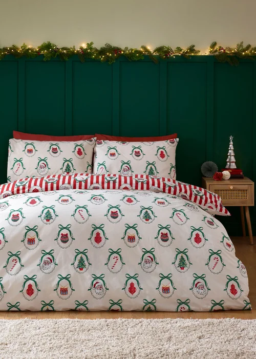 Catherine Lansfield Christmas Vintage Stripe Reversible Duvet Cover Set Red - Single Image 2