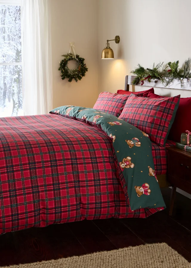 Catherine Lansfield Christmas Tartan Teddy Bear Reversible Duvet Cover Set Green