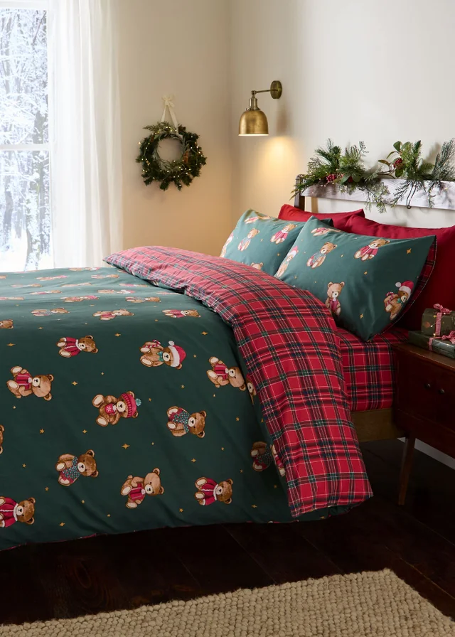 Catherine Lansfield Christmas Tartan Teddy Bear Reversible Duvet Cover Set Green