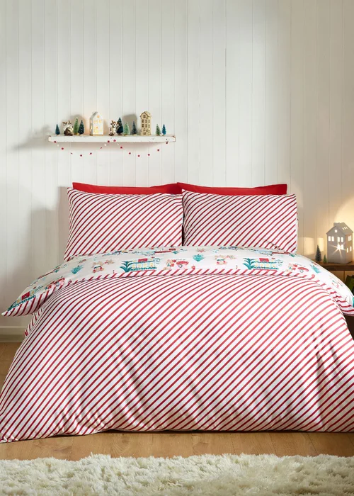 Catherine Lansfield Christmas Mouse Town Reversible Duvet Cover Set Natural - Single Image 2