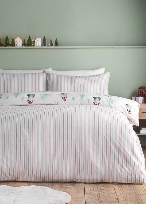 Catherine Lansfield Brushed Christmas Penguins Cotton Reversible Duvet Cover Set Green - Single Image 2