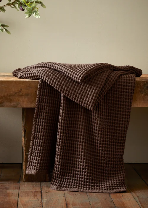 Pineapple Elephant Jaipur Chunky Waffle Cotton 150x200cm Blanket Throw Chocolate - One Size Image 1