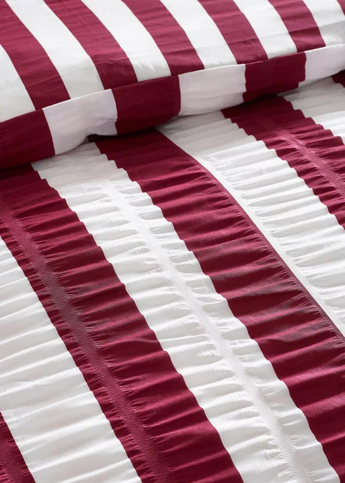 Catherine Lansfield Seersucker Frill Stripe Duvet Cover Set Plum - Single Image 3