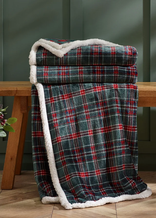 Catherine Lansfield Tartan Sherpa Check Cosy Fleece 130x170cm Blanket Throw Green