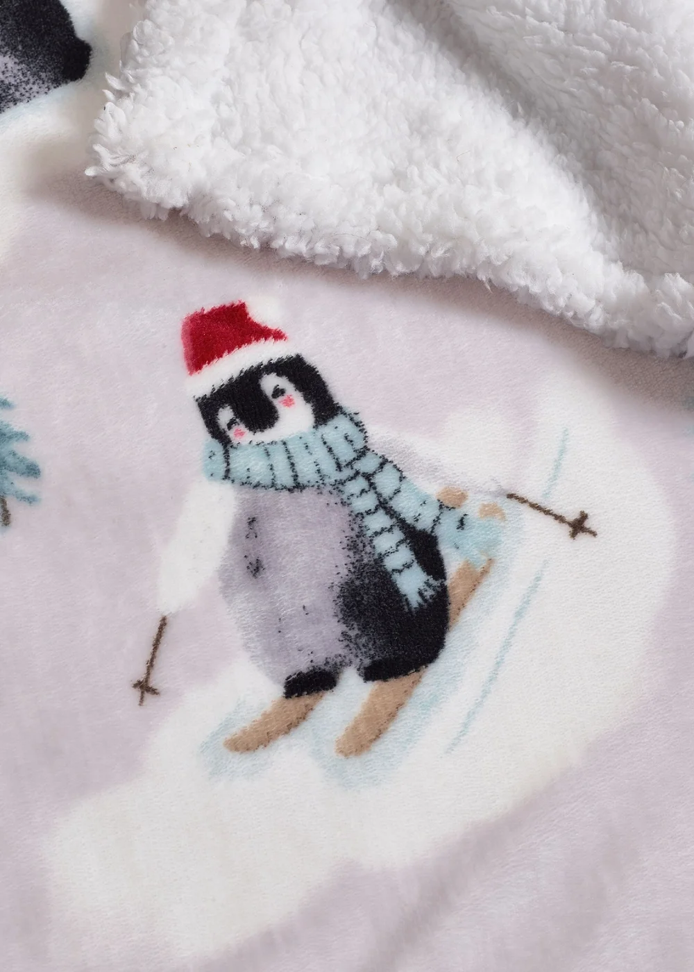 Catherine Lansfield Christmas Sherpa Penguins Cosy 130x170cm Blanket Throw Natural - One Size Image 3