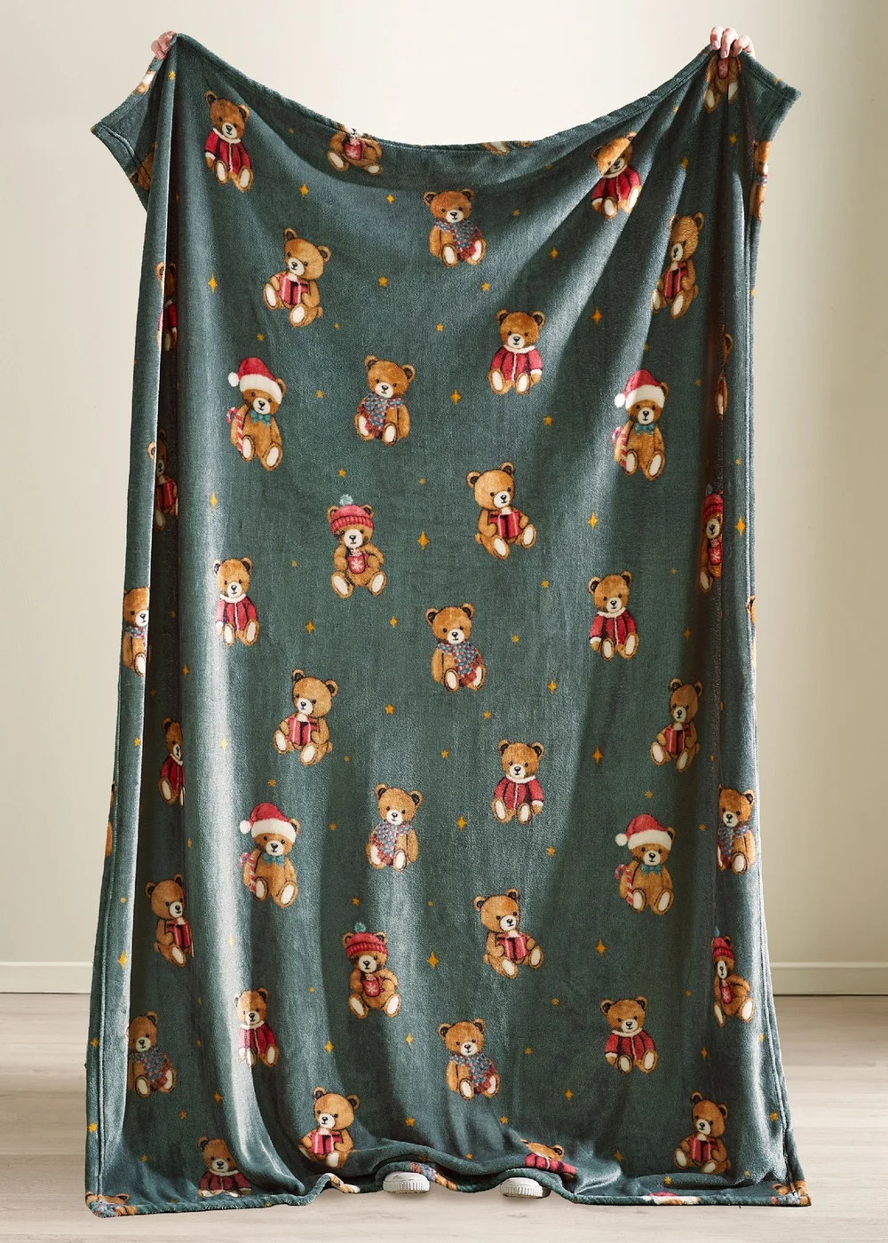 Catherine Lansfield Christmas Tartan Teddy Bear Fleece Cosy 130x170cm Blanket Throw Green - One Size Image 2