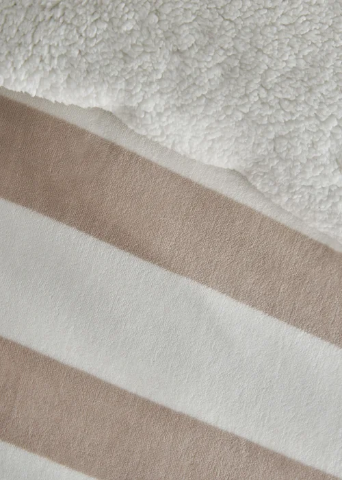 Catherine Lansfield Cosy Sherpa Stripe Duvet Cover Set Natural - Single Image 3