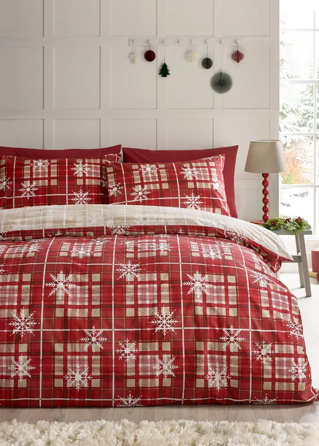 Catherine Lansfield Christmas Scandi Check Reversible Duvet Cover Set Red