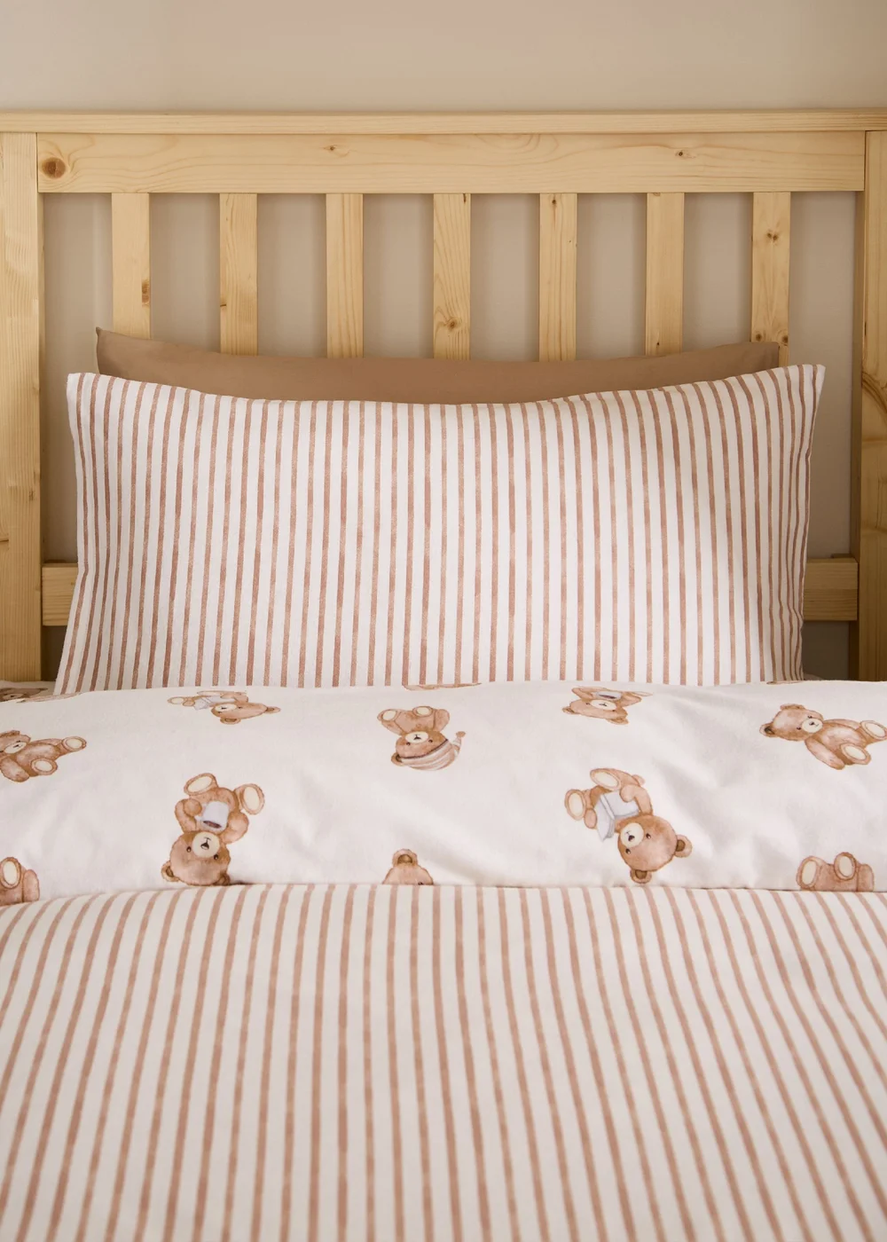 Catherine Lansfield Brushed Teddy Bear Cotton Reversible Duvet Cover Set Cream - Junior Image 4