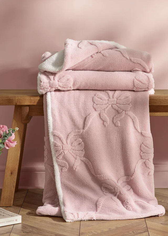 Catherine Lansfield Carved Bow Cosy Fleece 130x170cm Blanket Throw Pink