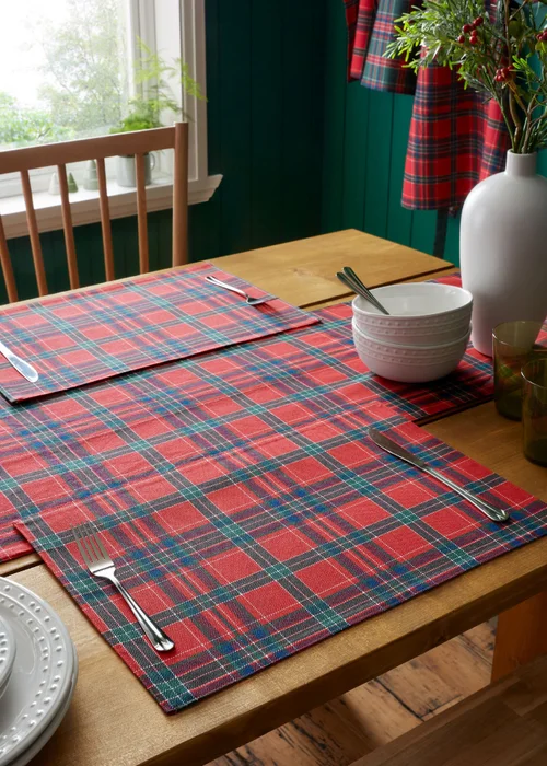Catherine Lansfield Christmas Tartan Check Cotton 30x46cm Dining Placemat 4 Pack Red / Green - One Size Image 2