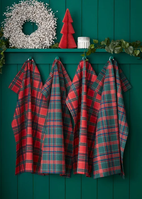 Catherine Lansfield Christmas Tartan Check 50x70cm Kitchen Tea Towel Pack of 4 Red / Green - One Size Image 2
