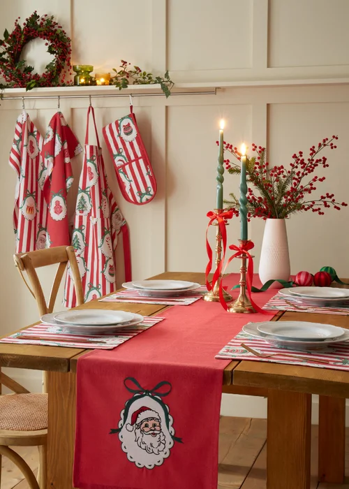 Catherine Lansfield Christmas Vintage Stripe Cotton 30x46cm Dining Placemat 4 Pack Red - One Size Image 3