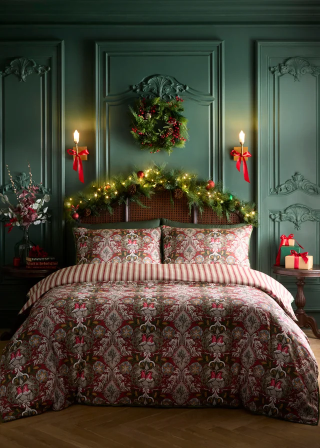 Laurence Llewelyn-Bowen Festive Robin Quilted Red Duvet Cover Set