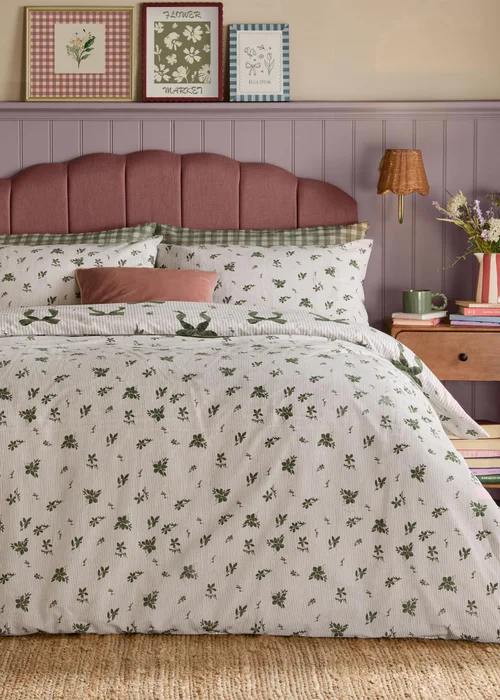 Furn Belle Stripe Double Reversible Duvet Set Evergreen - Single Image 1