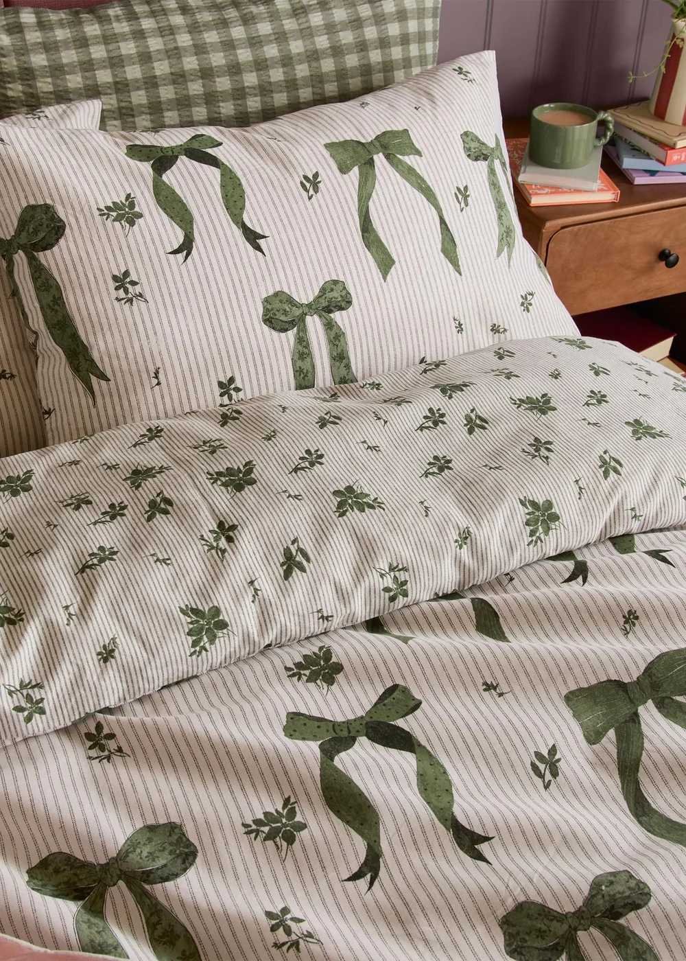 Furn Belle Stripe Double Reversible Duvet Set Evergreen - Single Image 2