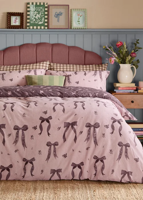 Furn Belle Stripe Single Reversible Duvet Set Rosewood - Single Image 4