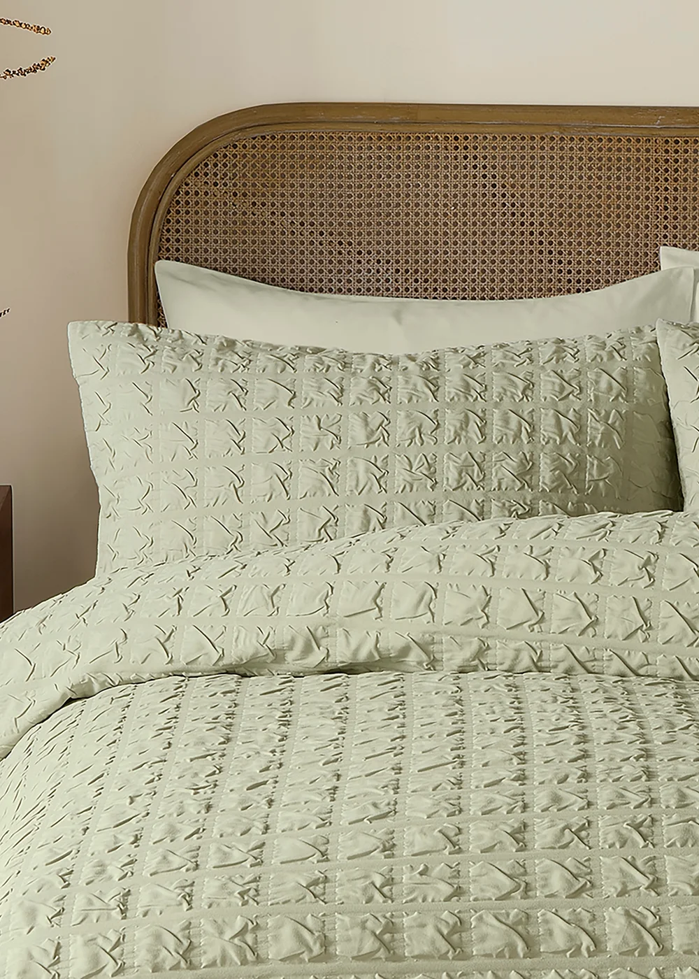 Serene Embossed Grid Textured Green Duvet Cover Set - Single Image 2
