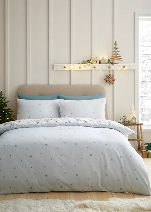 Dreams & Drapes Ski Village Reversible Natural Duvet Cover Set - Single Image 4