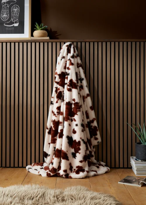 Fusion Cow Print Faux Fur Reversible Natural Bedspread - One Size Image 1
