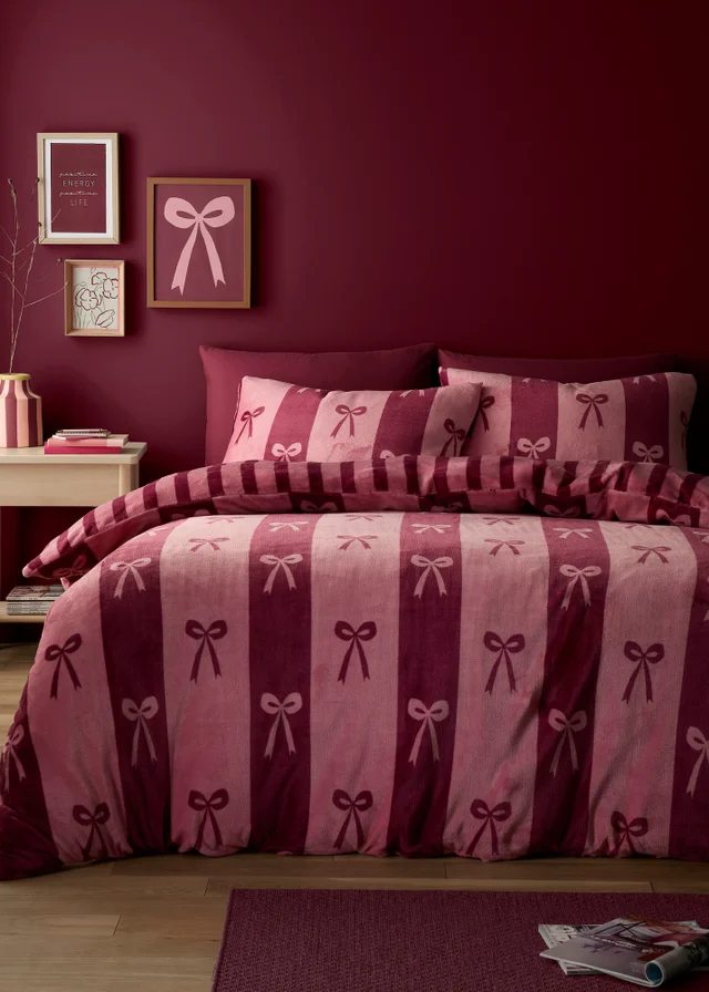 Fusion Bows Fleece Berry Duvet Cover Set