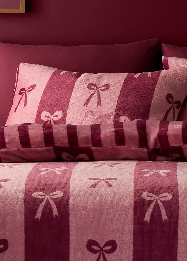 Fusion Bows Fleece Berry Duvet Cover Set