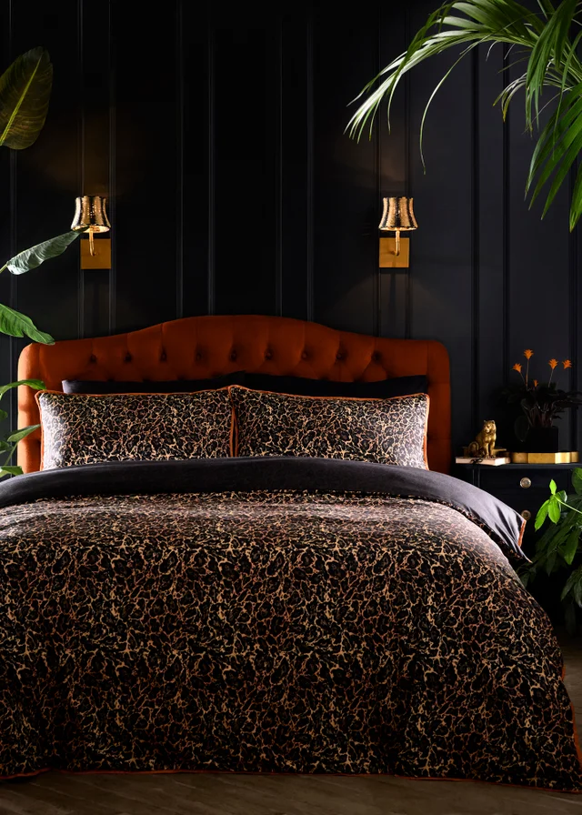 Laurence Llewelyn-Bowen Roxy Leopard Print Reversible Black Duvet Cover Set