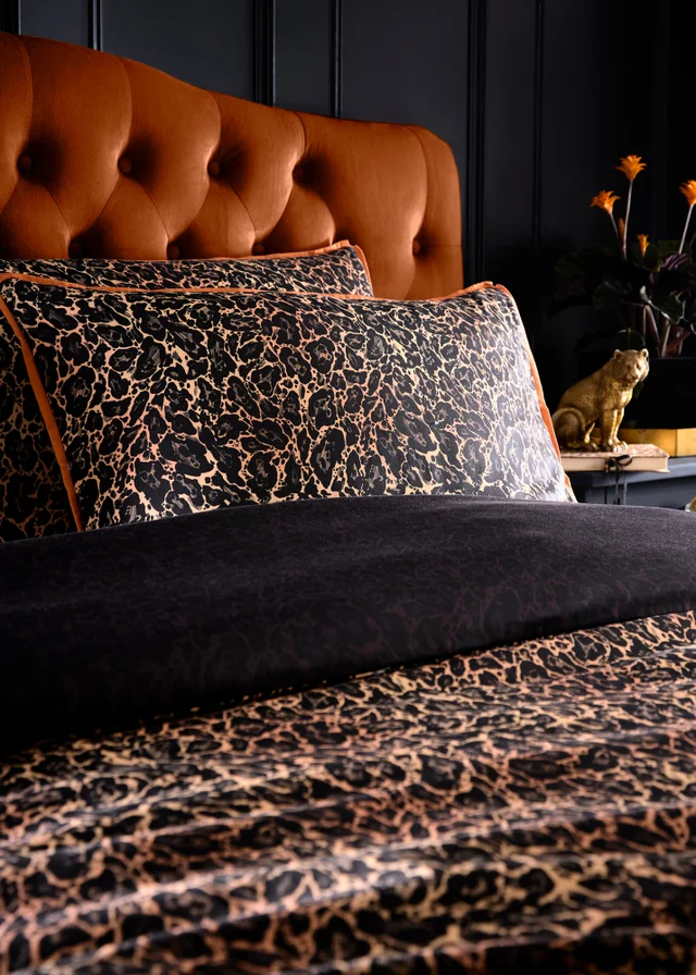 Laurence Llewelyn-Bowen Roxy Leopard Print Reversible Black Duvet Cover Set