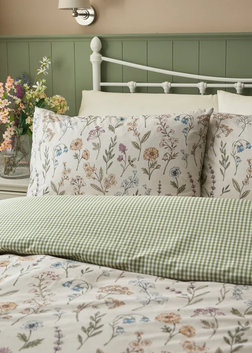 Dreams & Drapes Meadow Floral Reversible Multi Colour Duvet Cover Set - Single Image 2