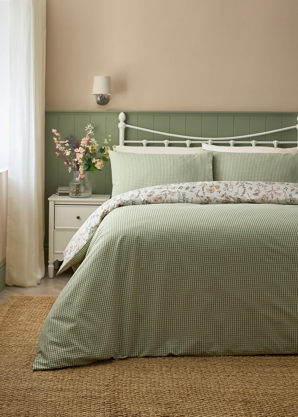 Dreams & Drapes Meadow Floral Reversible Multi Colour Duvet Cover Set - Single Image 4
