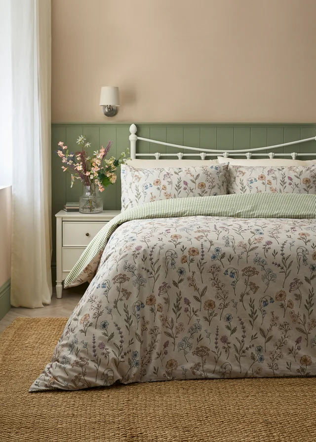 Dreams & Drapes Meadow Floral Reversible Multi Colour Duvet Cover Set